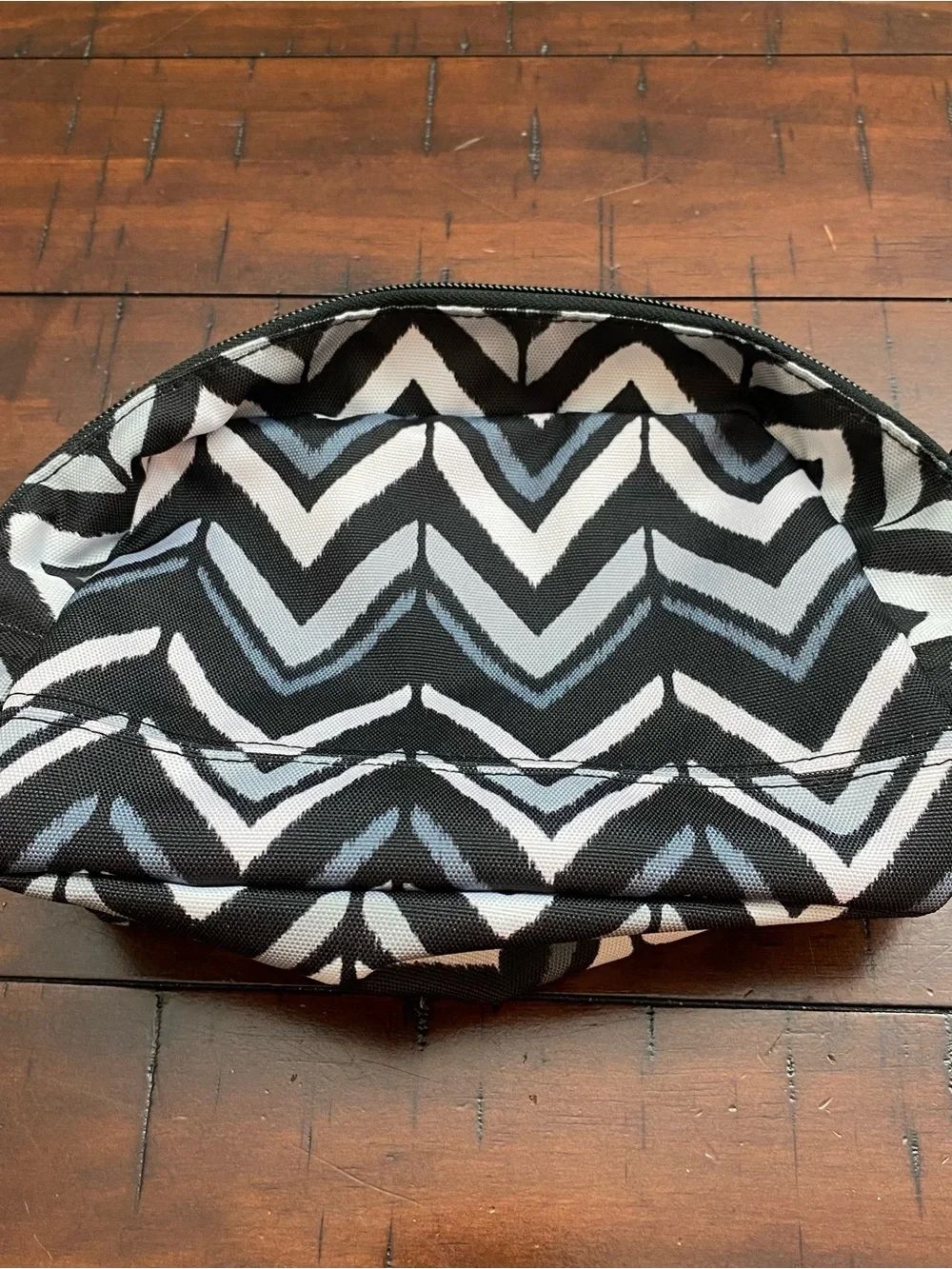 Vera Bradley Lighten Up Large Clamshell Cosmetic Bag - Lotus Chevron (Retired)
